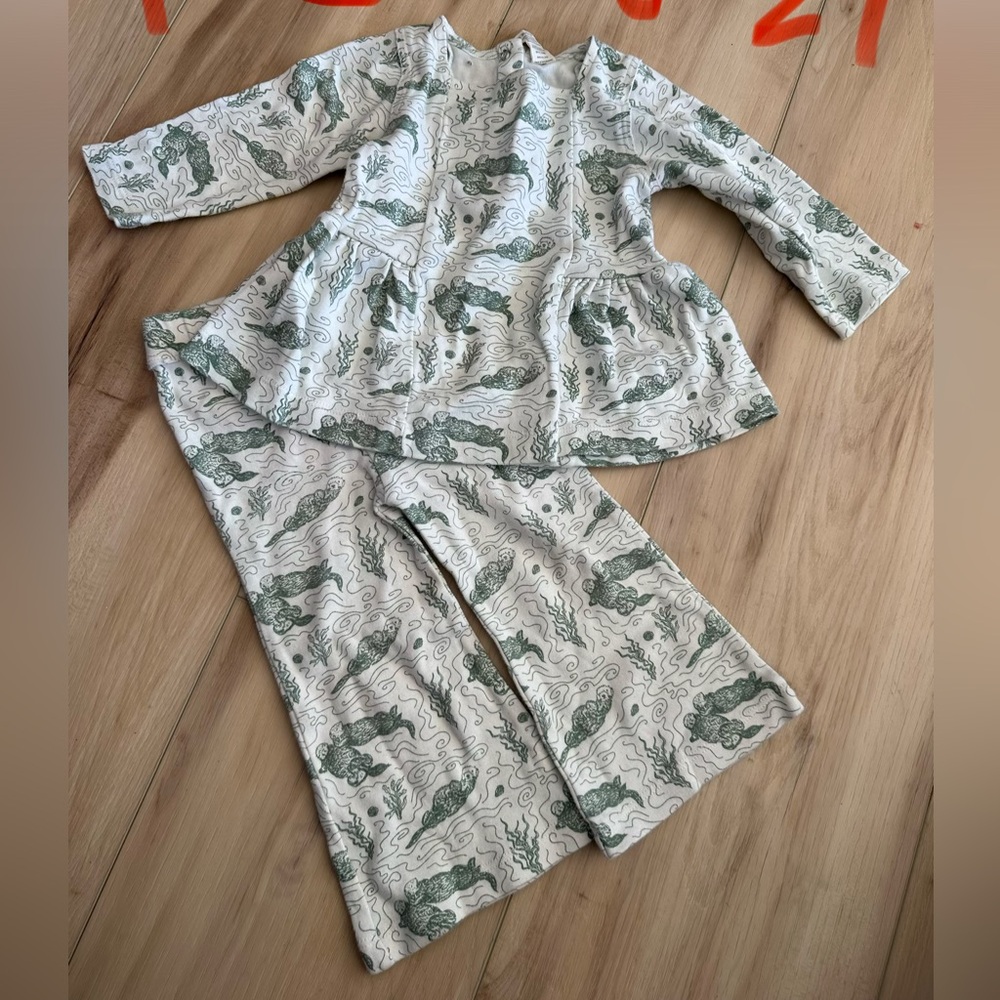 Kate Quinn Kids Otter matching set with flare pants